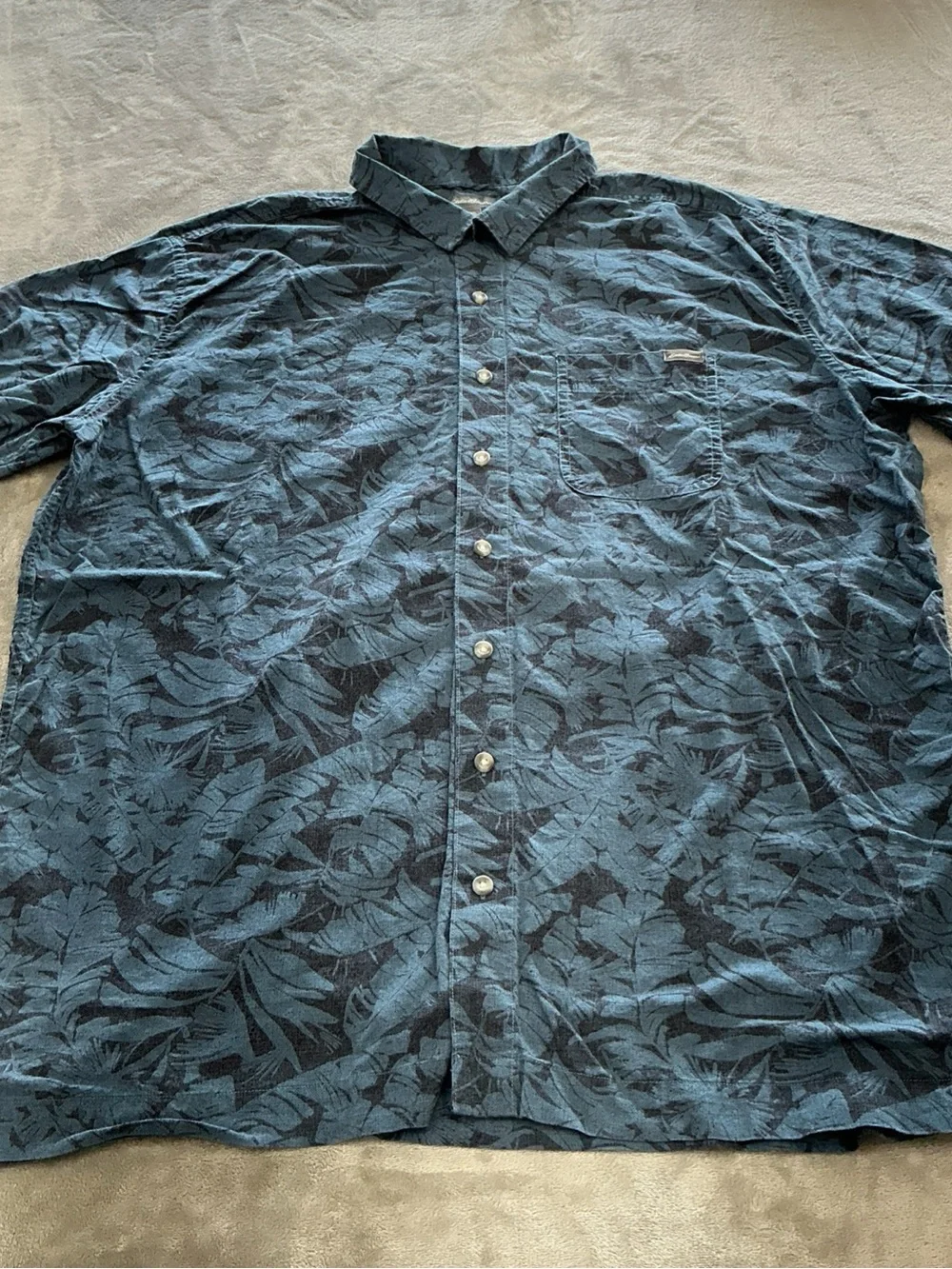 Eddie Bauer Short Sleeve Button Up Shirt Men’s TXL Blue tropical floral print